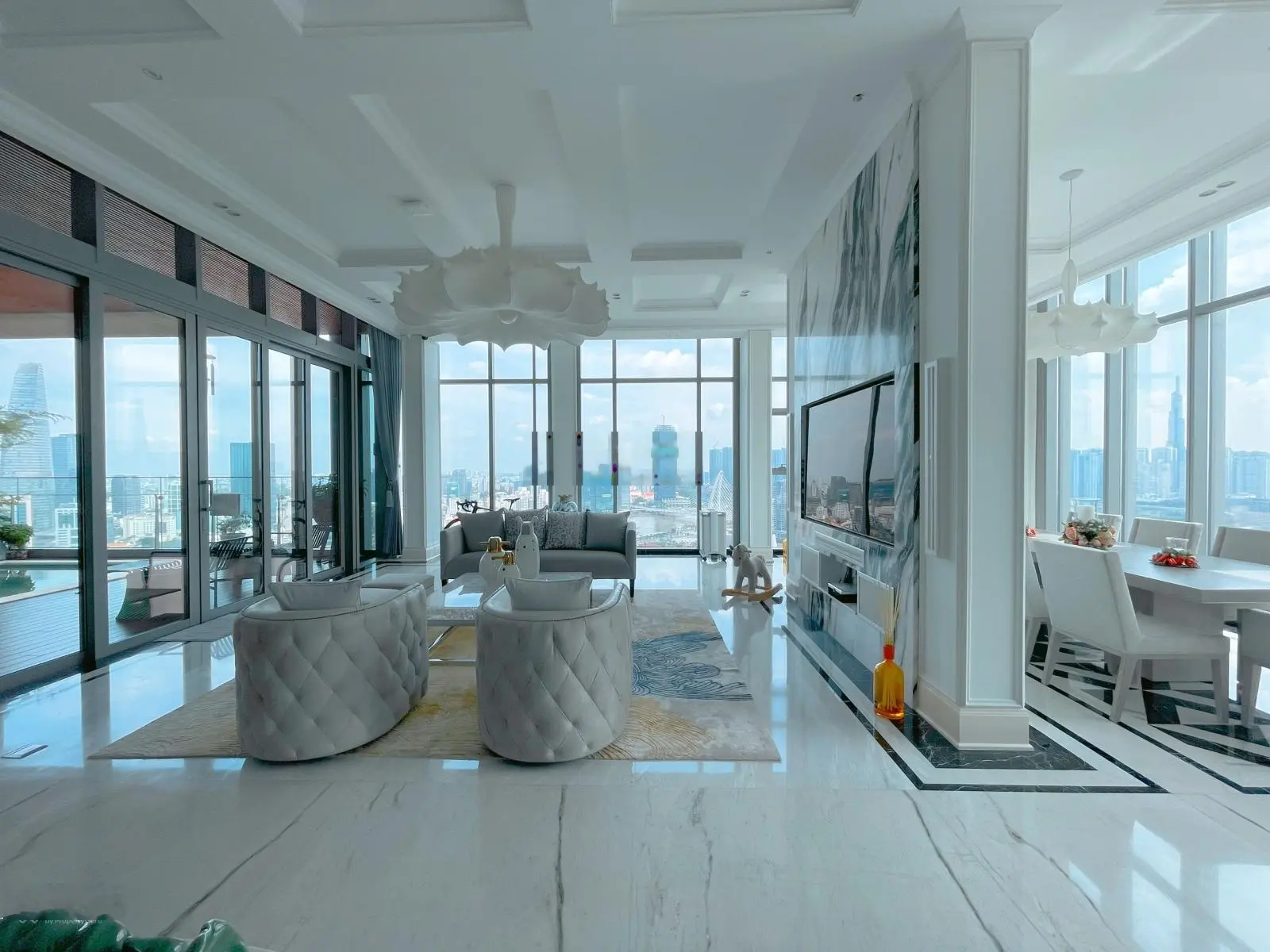 Cần bán nhanh căn penthouse Empire City full nội thất cao cấp giá 149 tỷ all in