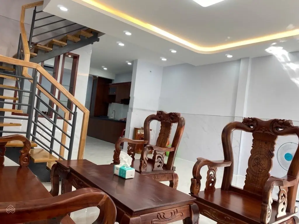Nhà mới 2 lầu hẻm xe hơi vào nhà 5x12 bán 5.5 tỷ đường Liên Khu 10-11 gần Phan Anh