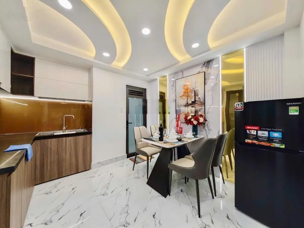 Bán nhà phố - khu dân trí cao - nhà mới dọn vào ở ngay