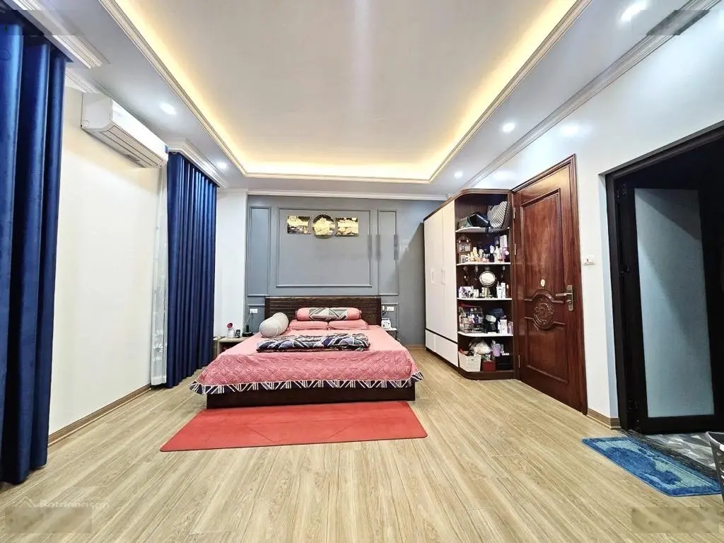 Bán nhà dân xây phố Quốc Tử Giám, mặt tiền rộng, ôtô 7 qua nhà, 40m x 5 tầng, nhỉnh 6 tỉ