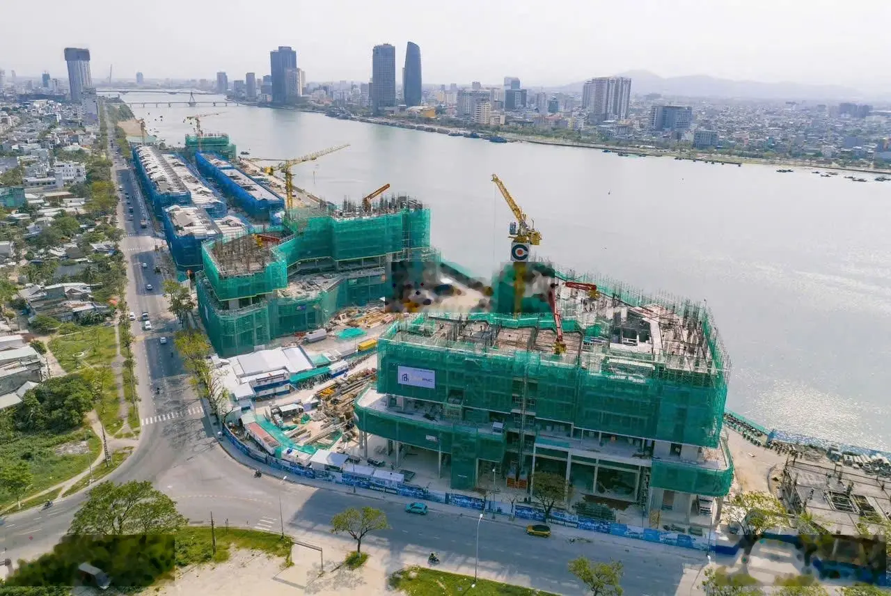 1 căn Townhouse 3 tầng của dự án Sun Symphony Đà Nẵng chỉ 19.2tỷ,sổ hồng lâu dài.0385.806.422 Mr Vũ