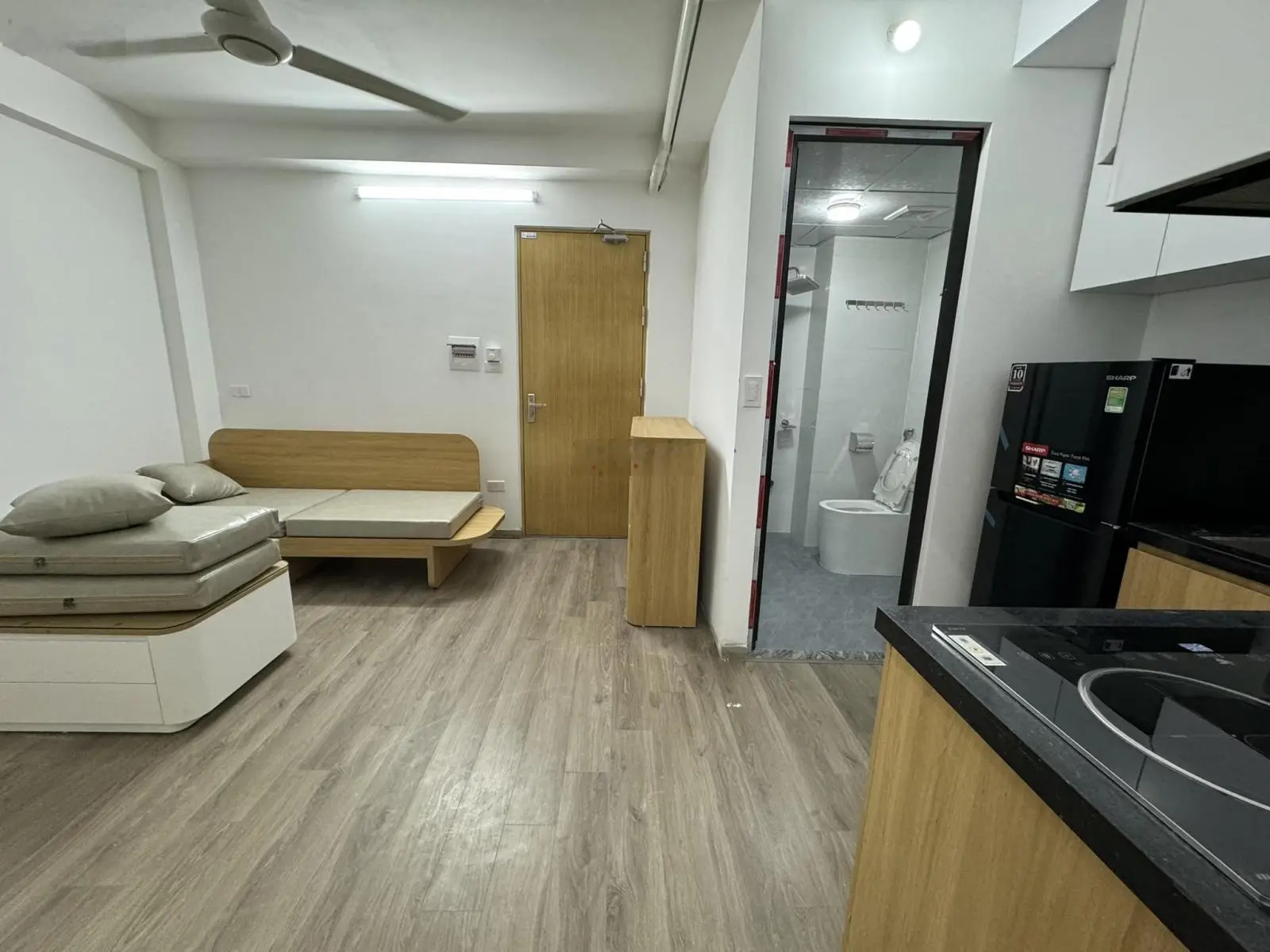 Kinh doanh - ôtô - Phố Nguyễn Khang, tòa căn hộ apartment 9 tầng, 14 căn hộ, 100m2, MT 6m, 34 tỷ