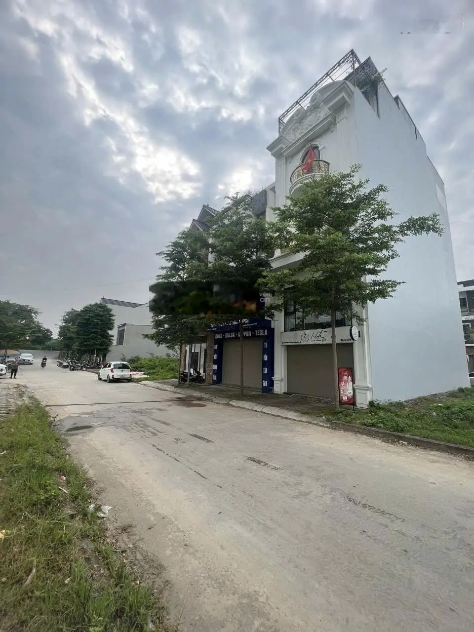 Tôi bán gấp lô đất Nguyễn Xiển Q9, 90m2, gần Vinhomes, bệnh viện, SHR, full thổ cư 0898 222 ***
