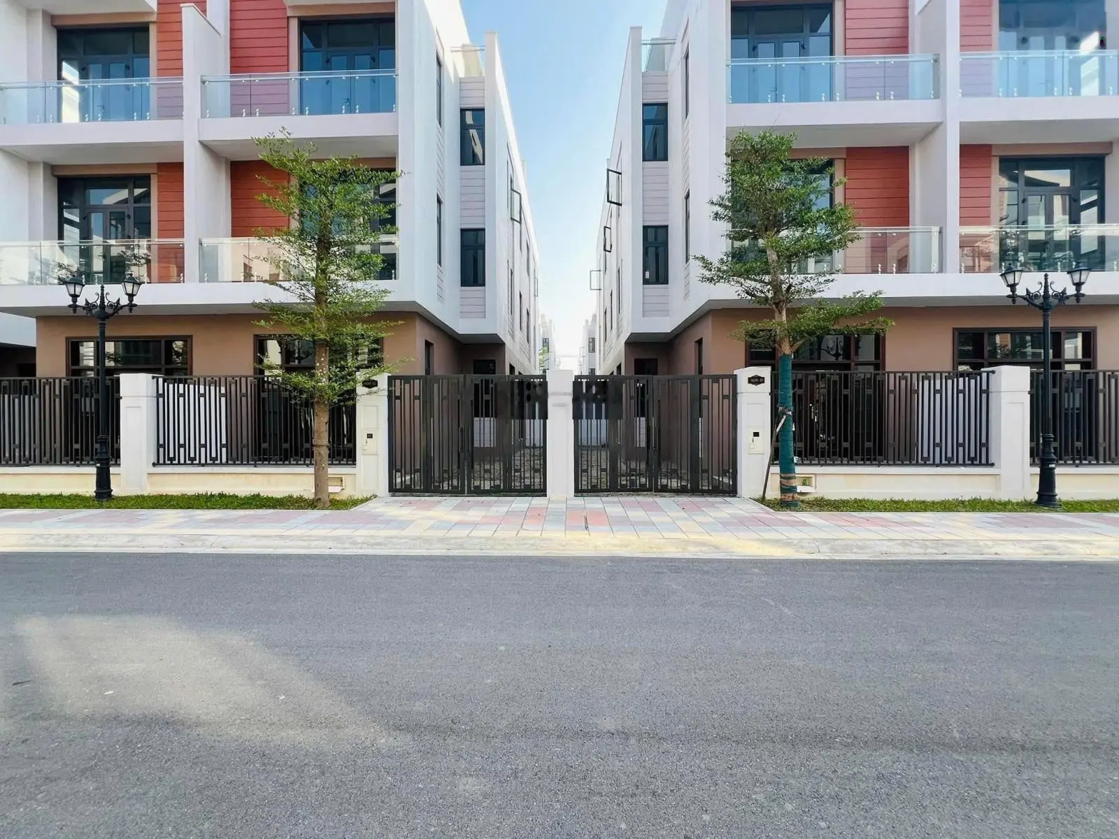 Mở bán biệt thự tứ lập ánh dương vin 3 - view hồ - công viên nước - ck 22% - htls 24 tháng 0%