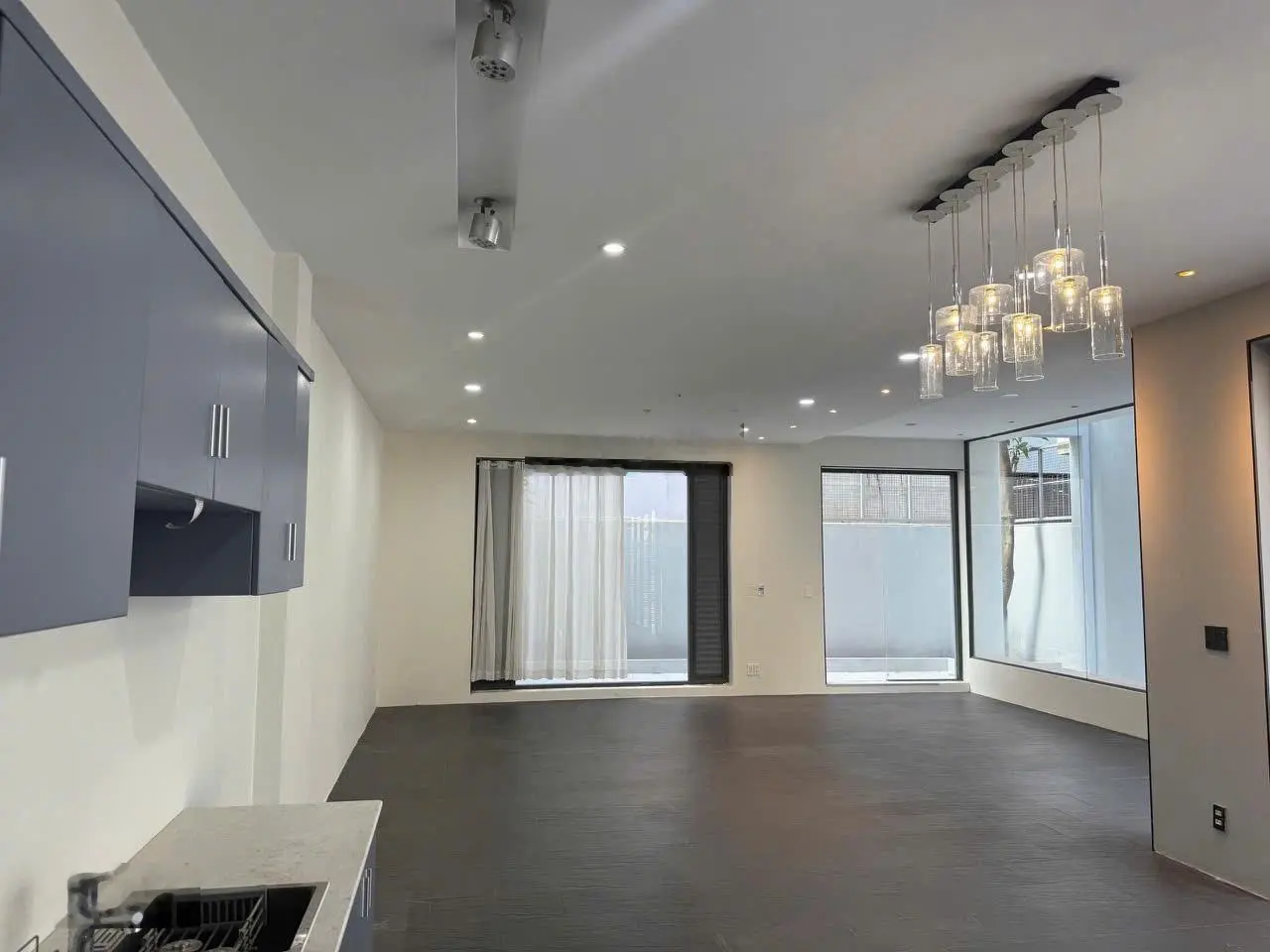 Biệt thự đường số 12m trung tâm Quận 7, 9*17,5 chỉ 14,5 tỷ rẻ như nhà phố.