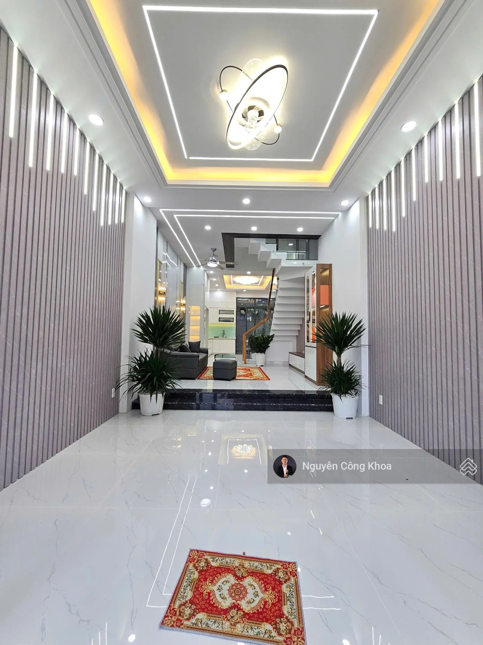 Bán nhà đúc 3 tấm mẫu hiện đại, sân ô tô, 4 phòng ngủ, đầy đủ nội thất, KDC P. Bình Chuẩn, Thuận An