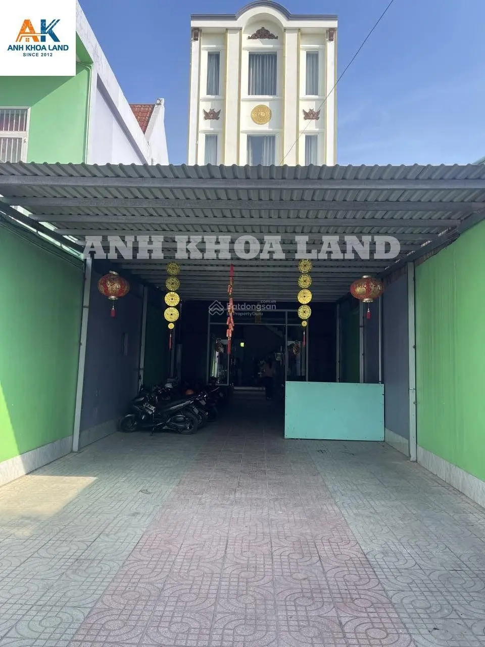 Bán khách sạn 16 phòng diện tích lớn, đang kinh doanh mặt tiền đường Nguyễn Duy Trinh, TP Thủ Đức
