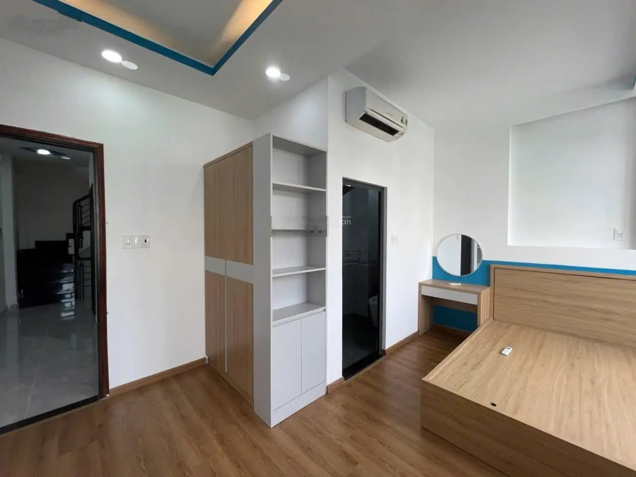 Nhà bán 1 trệt 3 lầu 5 phòng ngũ 1 thờ 6 WC hướng Tây Bắc MT đường số giá 9 tỷ CTL , LH:0969748973