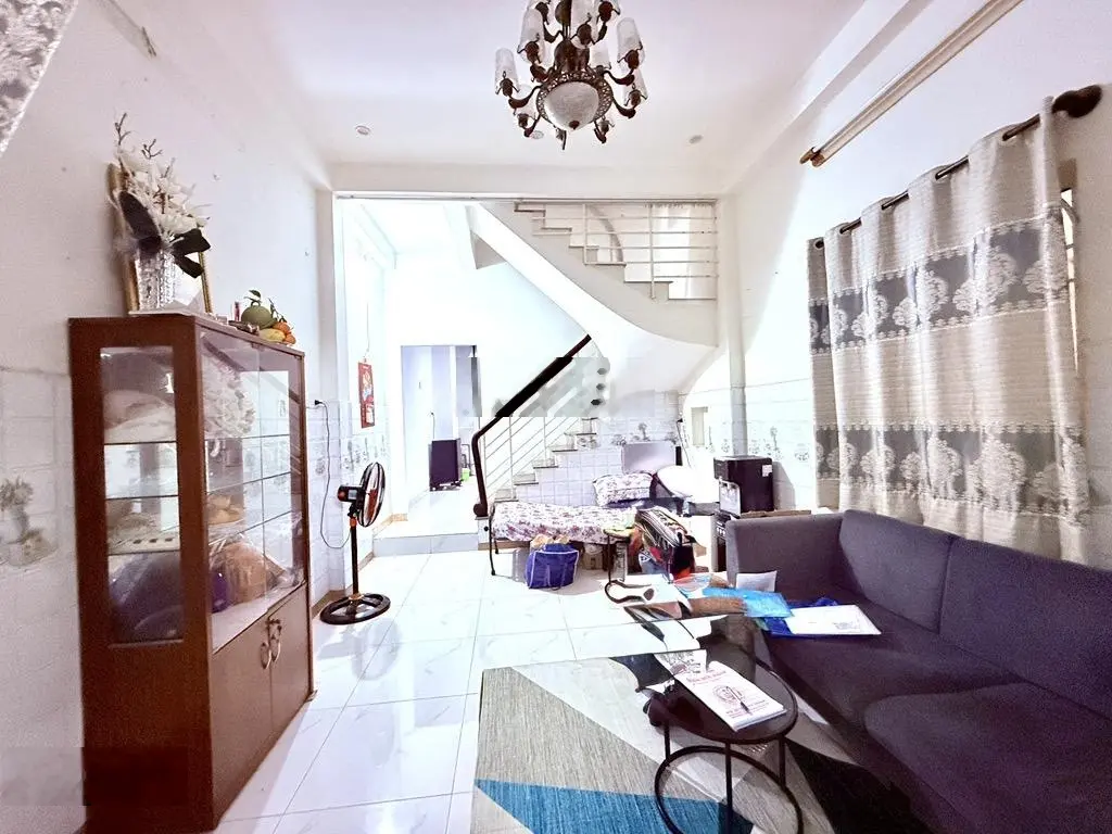 Siêu phẩm - gần đại học công nghiệp - đường số 1 - 5pn - 4 tầng.