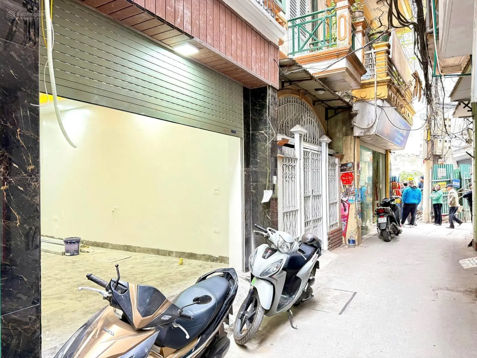 Nhà đẹp, 55m2 5 tầng, giá 12,5 tỷ, Đường Láng, Đống Đa, ô tô, kinh doanh, sát ngã tư cầu giấy