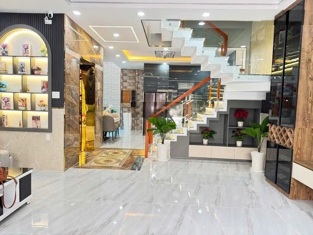Nhà đẹp tân bình 72m2 - ngay chợ phạm văn bạch - ôtô thông - ngang 6m - 4 tầng, thang máy xịn - ful