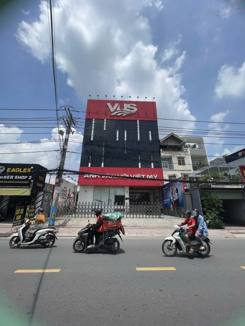 Bán tòa nhà 6 tầng vị trí đắc địa quận 9, TP. Thủ Đức hợp đồng thuê ổn định, sinh lời cao