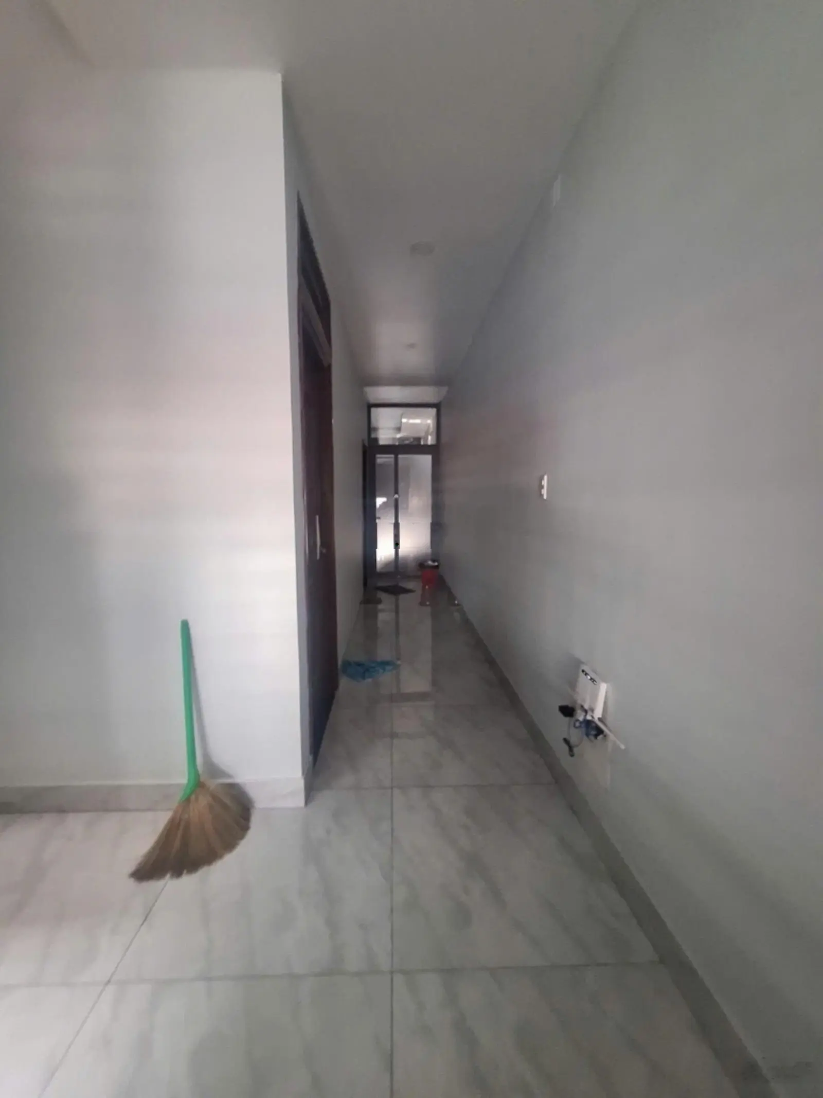 Nhà mặt tiền đường Phạm Văn Đồng vị trí đẹp kế GigaMall- nhà 1T3L hoàn công - giá giảm còn 19 tỷ TL