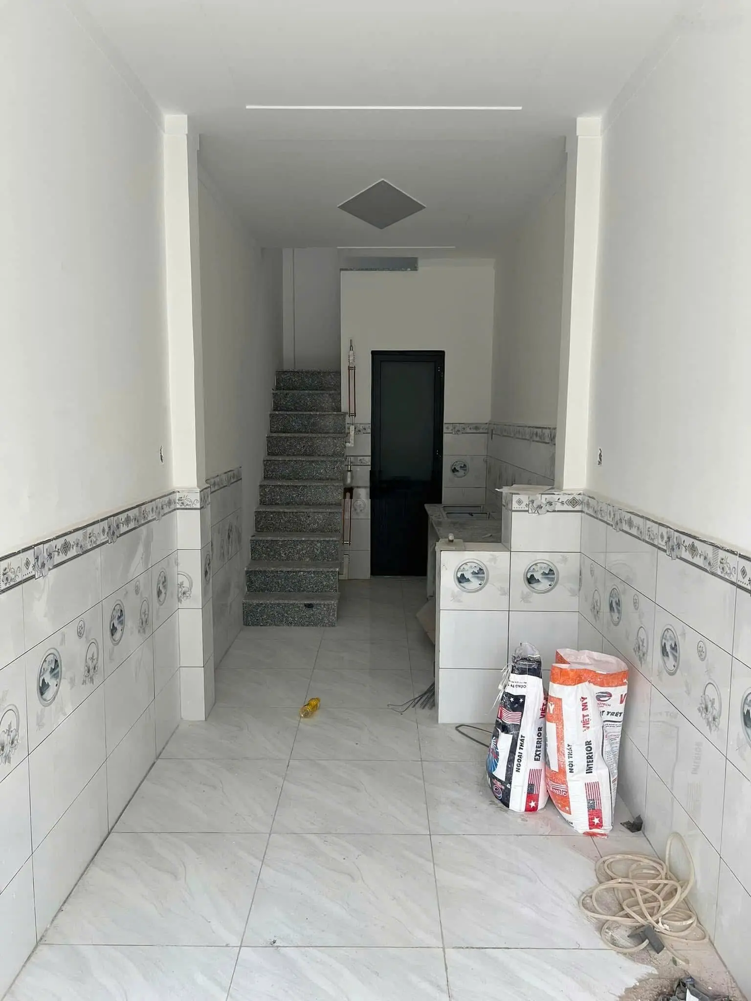 Chủ gởi bán nhà 1 trệt 1 lầu ngay trạm y tế bửu hòa,giá 1,150 tỷ,đường 7m, sổ riêng,2 pn,dtsd 45m2
