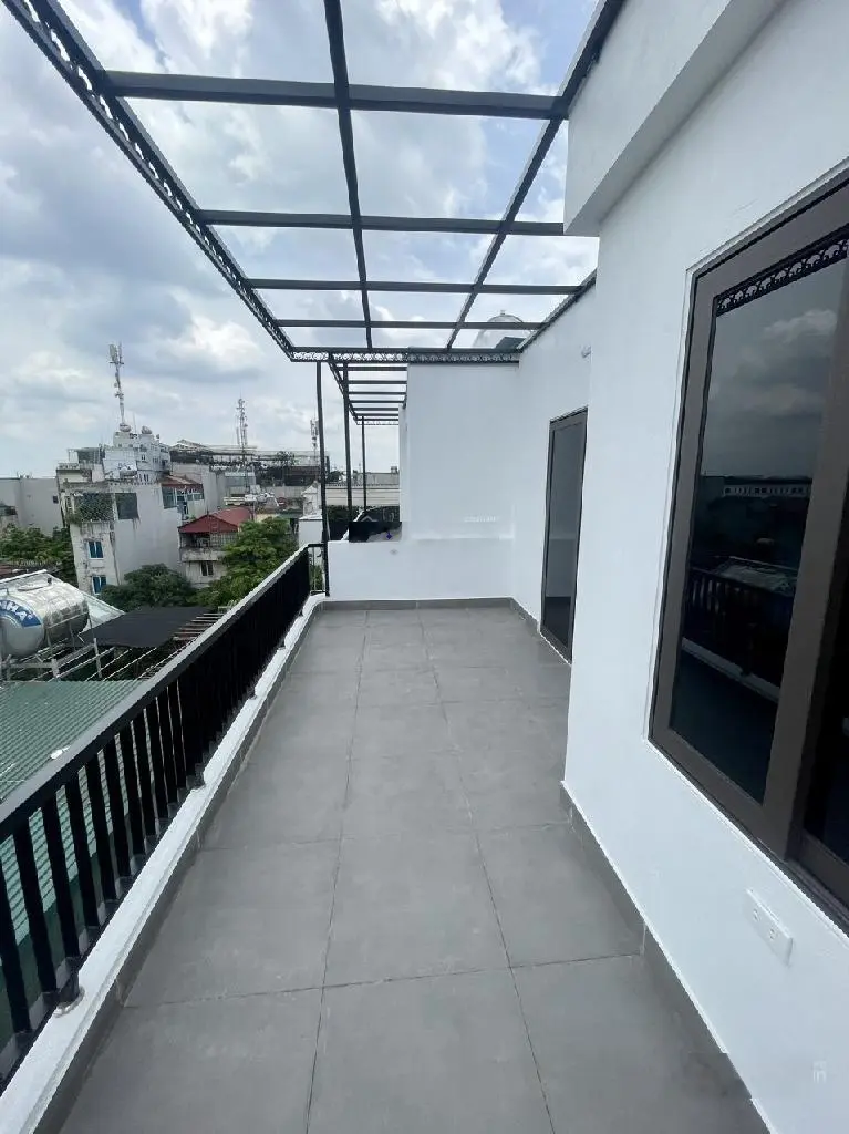 Bán nhà 5 tầng mới, thoáng sáng đẹp 2 bên, ngõ kinh doanh, trung tâm quận Hai Bà Trưng, 7 tỷ