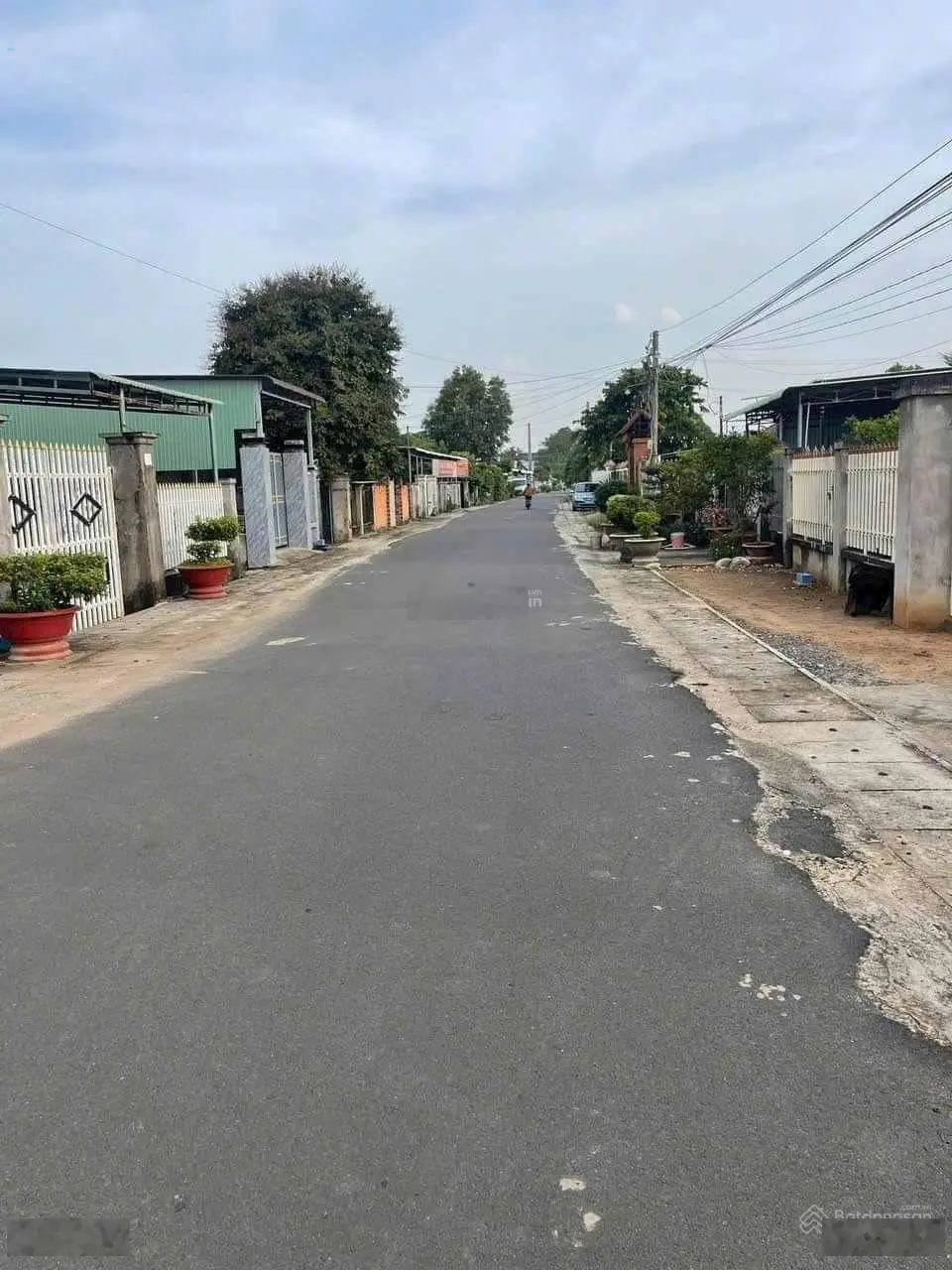 Bán đất xã Xuyên Mộc DT: 484m2 có 50m2 ngang 8mx60m có nhà cấp 4 gần chợ và UBND Xã Xuyên Mộc