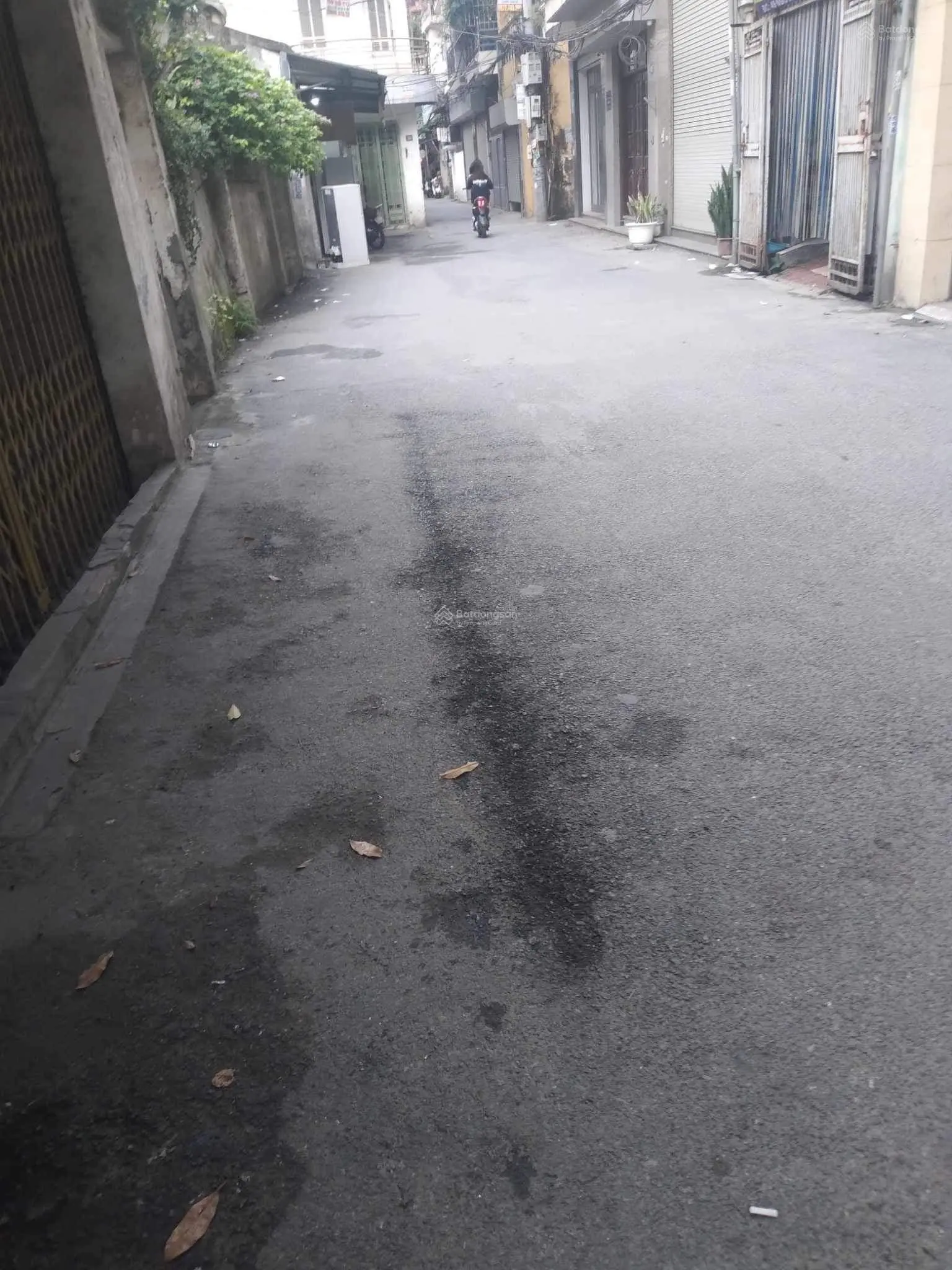 Cần bán nhà mặt ngõ Dương Văn Bé: 46/56m2, 5tầng, 4.4m mặt tiền. Thang máy