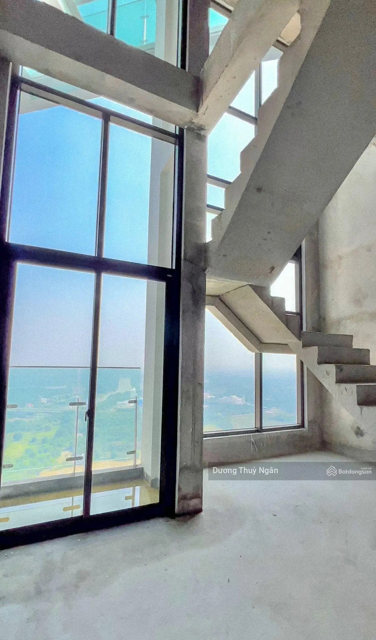 Duplex 3 phòng ngủ view đảo Ecopark giá tốt