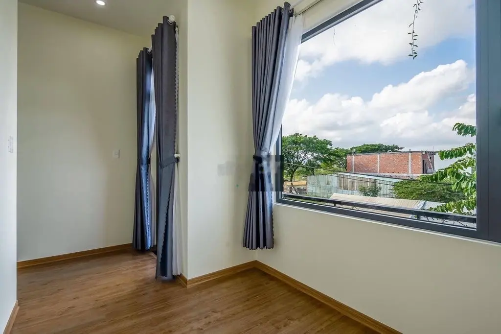 Đi Định Cư Nước Ngoài Cần Bán Lại Căn Nhà Còn Mới, Cách cầu Hoá An 12p
