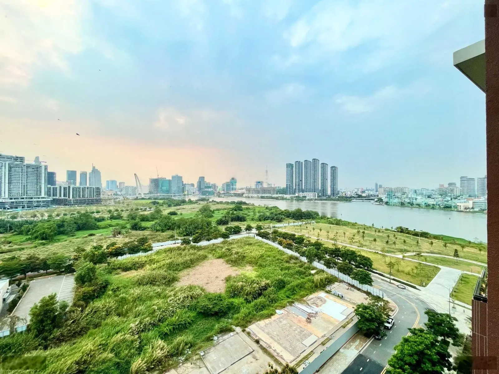 Tin thật 100% - Chính chủ gửi bán căn hộ 2PN The River - giá kịch sàn, tầng cao, view siêu thoáng