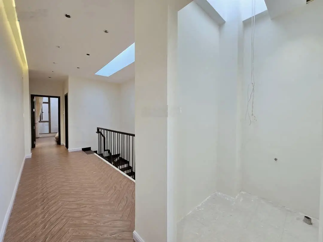 NHÀ ĐẸP 3 tầng full nội thất sang trọng đường HOÀNG DIỆU