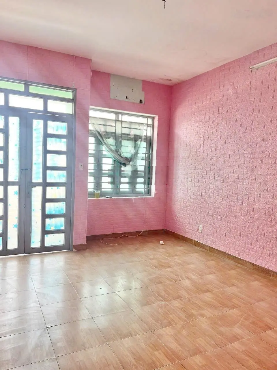 Bán gấp nhà 2 tầng Hương Lộ 2 - 76m2 - hẻm xe hơi - 3 PN 2 WC - sổ riêng - 4,75 tỷ