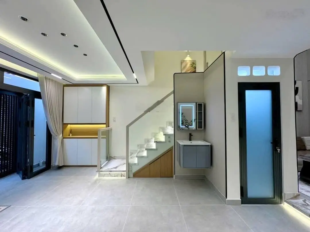 Chính chủ định cư nước ngoài cần bán gấp nhà Cô Bắc P. Cô Giang Q1 giá 4tỷ160 DT 82,8m2 còn HĐ thuê