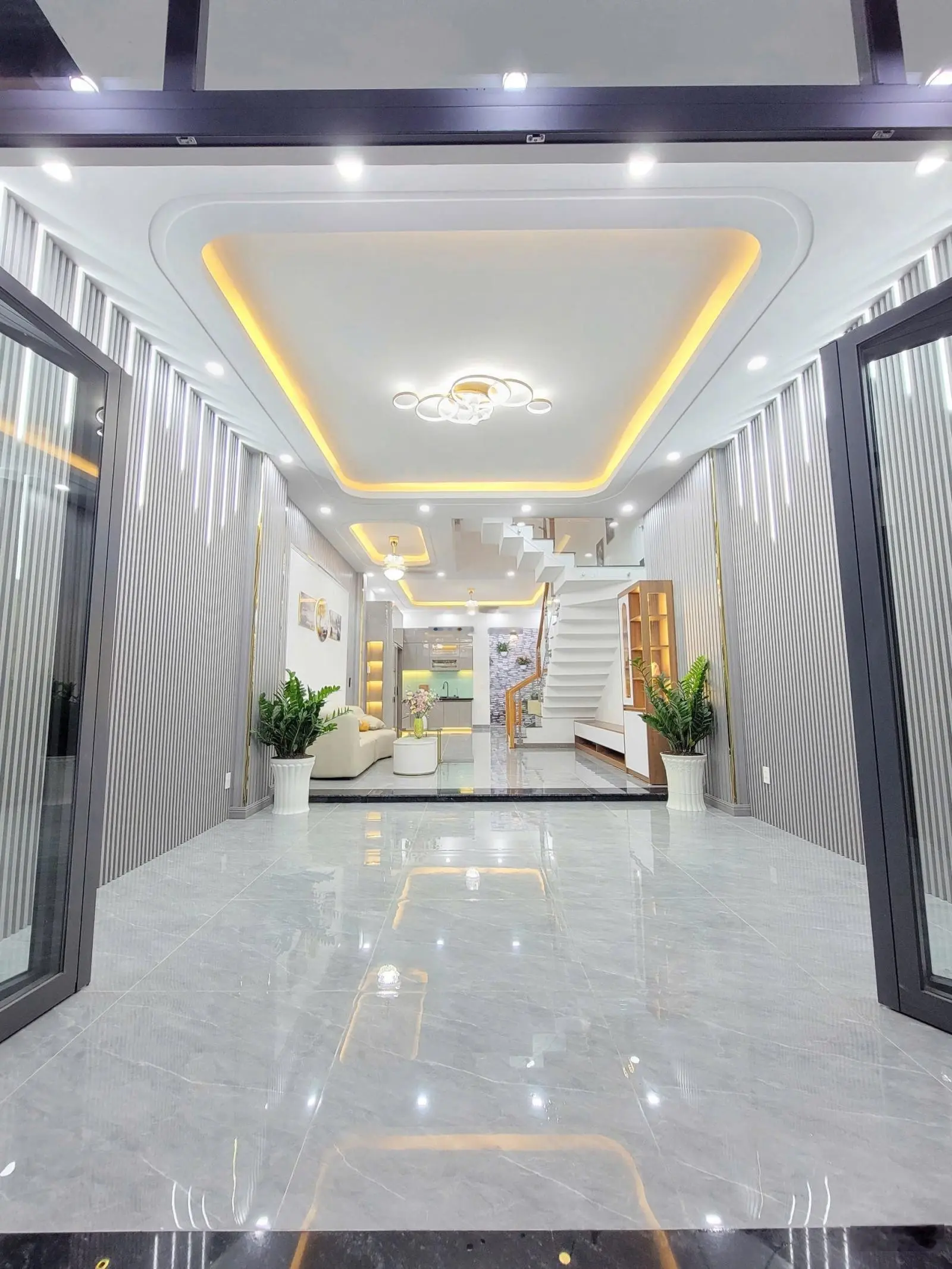 Bán nhà 1 trệt 2 lầu 67,5m2(4,5x15) tặng full nội thất gần vòng xoay an phú KDC An Phú 1, p. An Phú