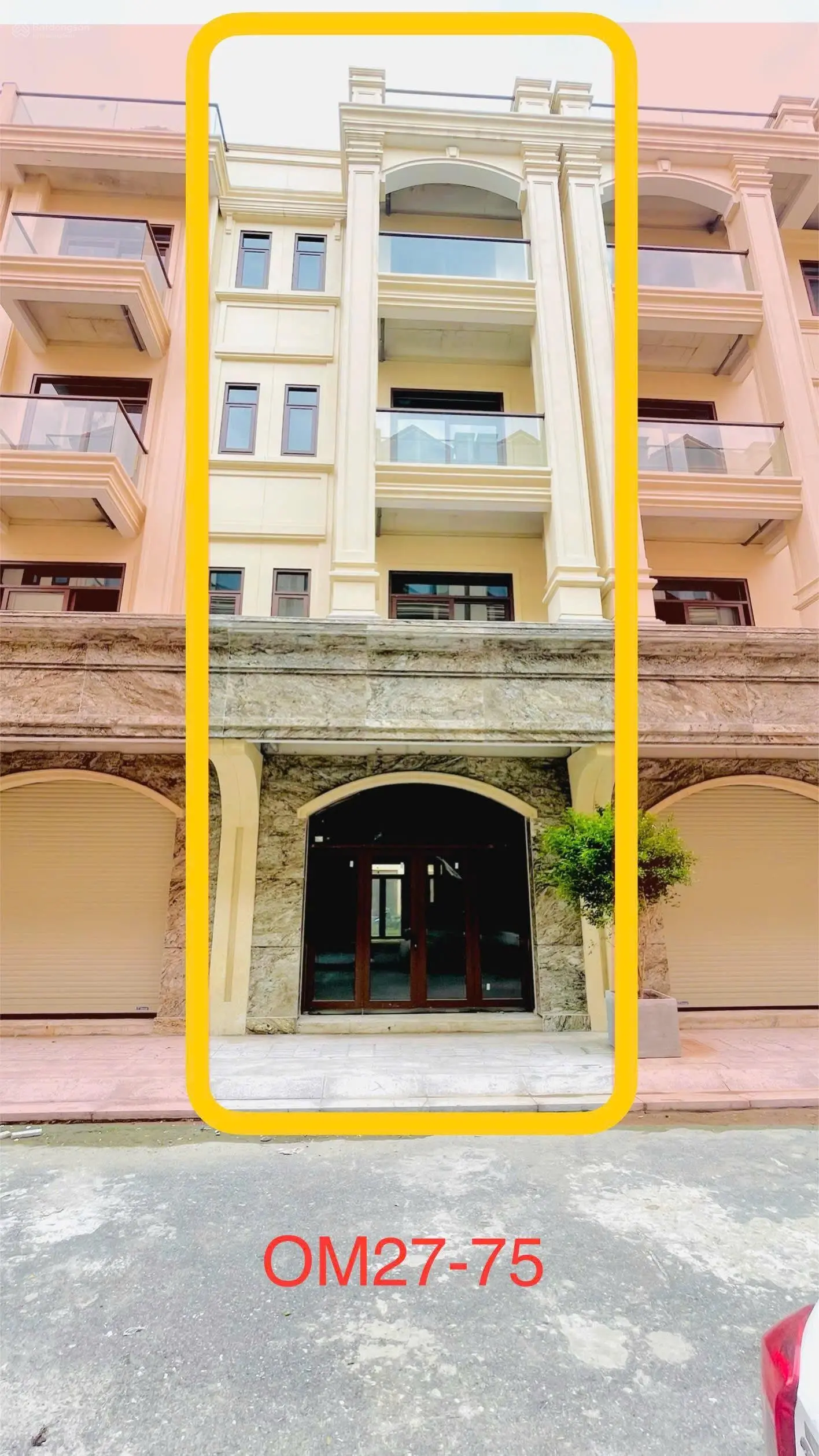 Không thể tin nổi - nhà phố 5 tầng hiện hữu, nằm tại vị trí Gần Quốc Lộ 1 A - sổ đỏ lâu dài