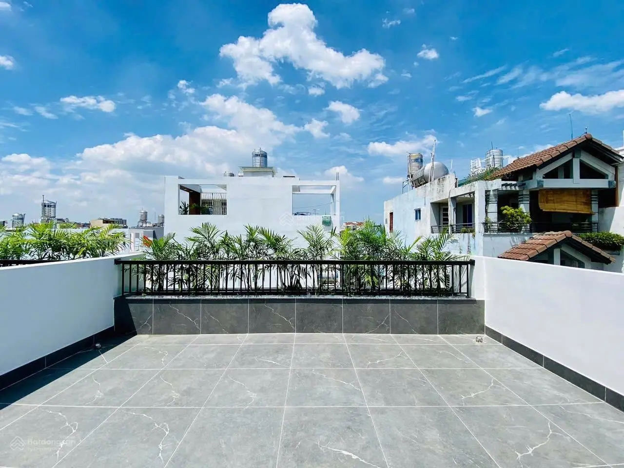 Bán Căn Góc 2 Mặt Tiền HXH 6m Nguyễn Văn Công (DT:4x15m CN 57m2 + 5 Tầng+ ÔTô Ngủ Trong Nhà)-8,9 TỶ