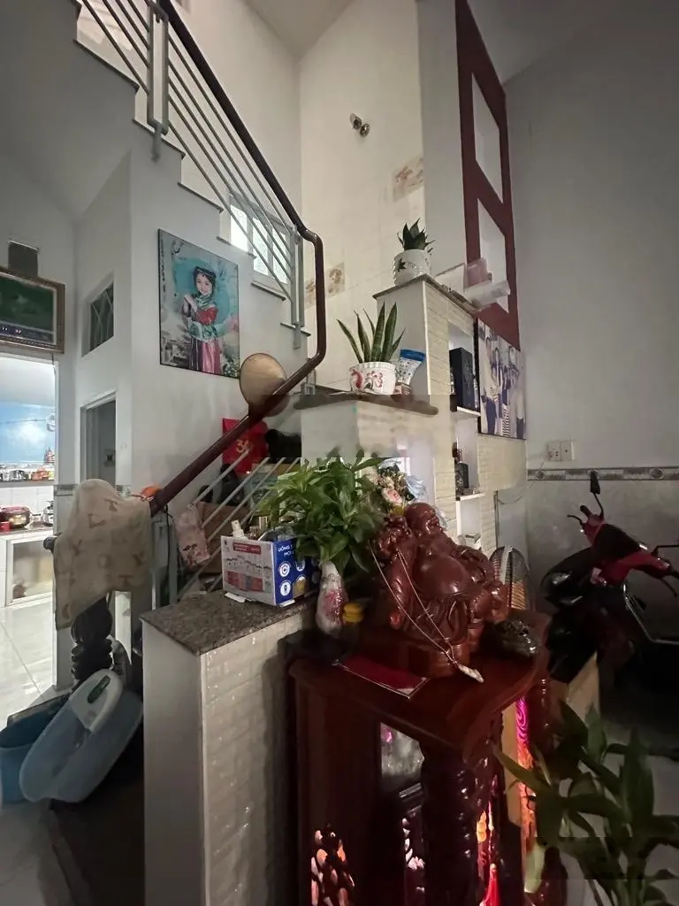 Cần bán gấp hẻm ô tô 6 mét sát mặt tiền đường