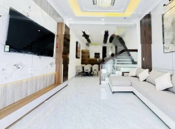 Cần bán gấp nhà Phạm Văn Hai, p5 , Tân Bình. Dt 51,7m2. Giá 2,6 tỷ