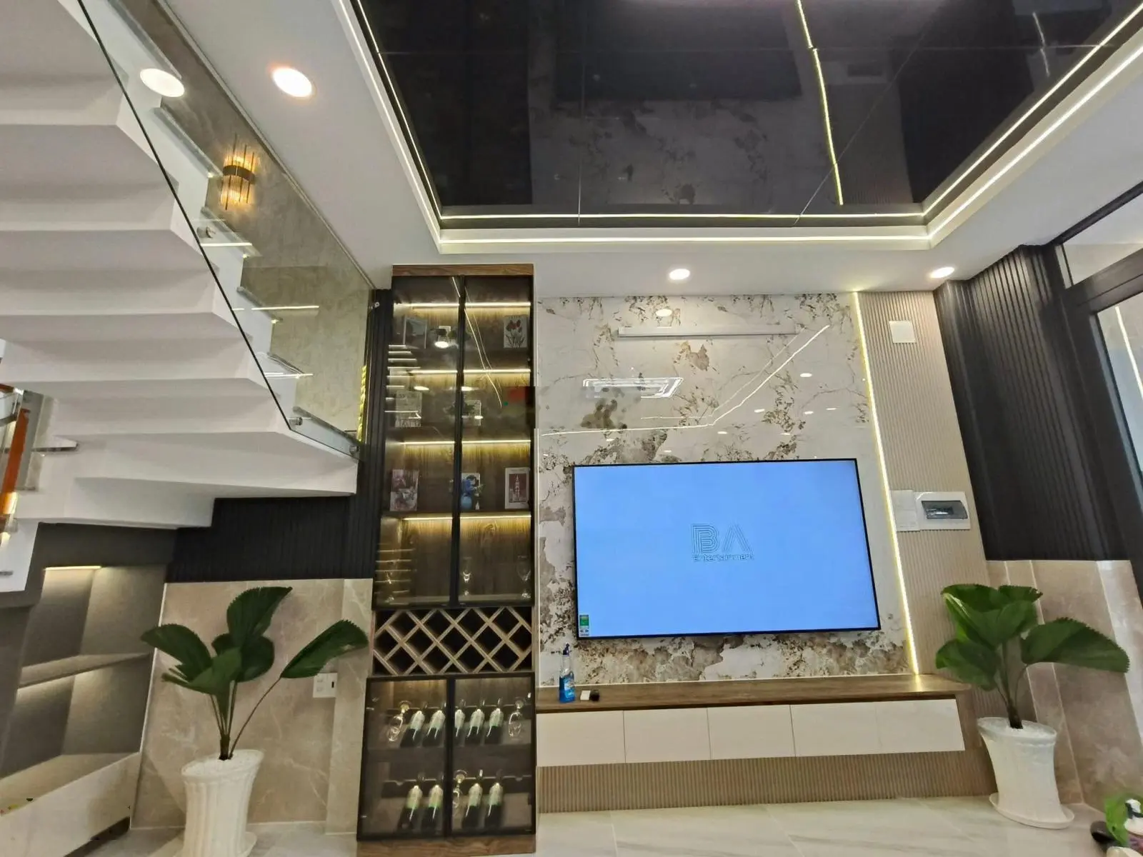Bán gấp căn MTKD khu K300 phường 12 quận Tân Bình 8x20m, 3 lầu giá 25.5 tỷ thương lượng