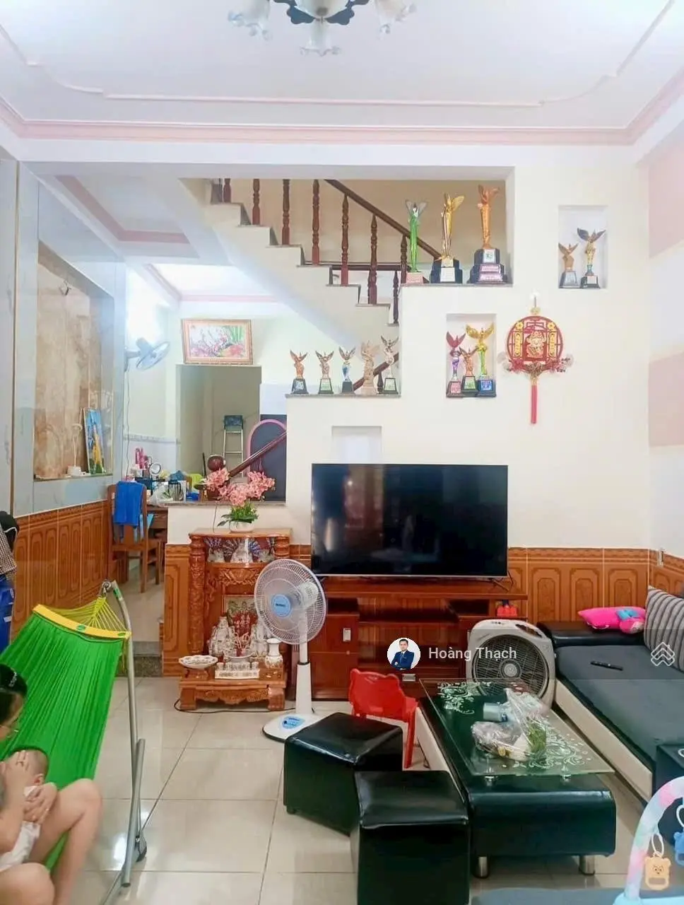 Nhà 1 trệt 1 lầu gần Vincom Dĩ An, Dĩ An đường 7m, tặng full nội thất