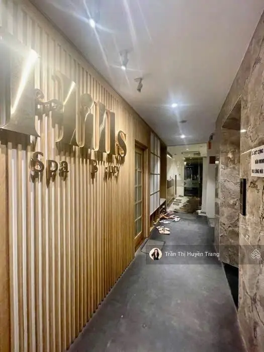 Bán tòa 190m2 mặt phố lớn Nguyễn Văn Huyên, 190m2 9 tầng 1 hầm, 2 thang máy phòng cháy vip, 150 tỷ