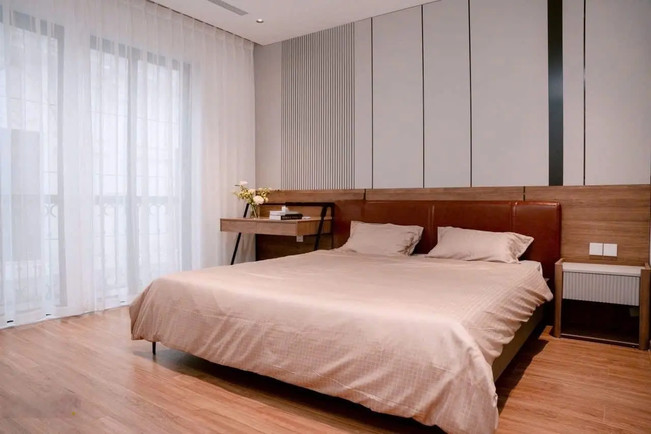 Biệt thự đẳng cấp tây hồ - thang máy - phong thủy linh khí hội tụ - giá tốt trong khu vực