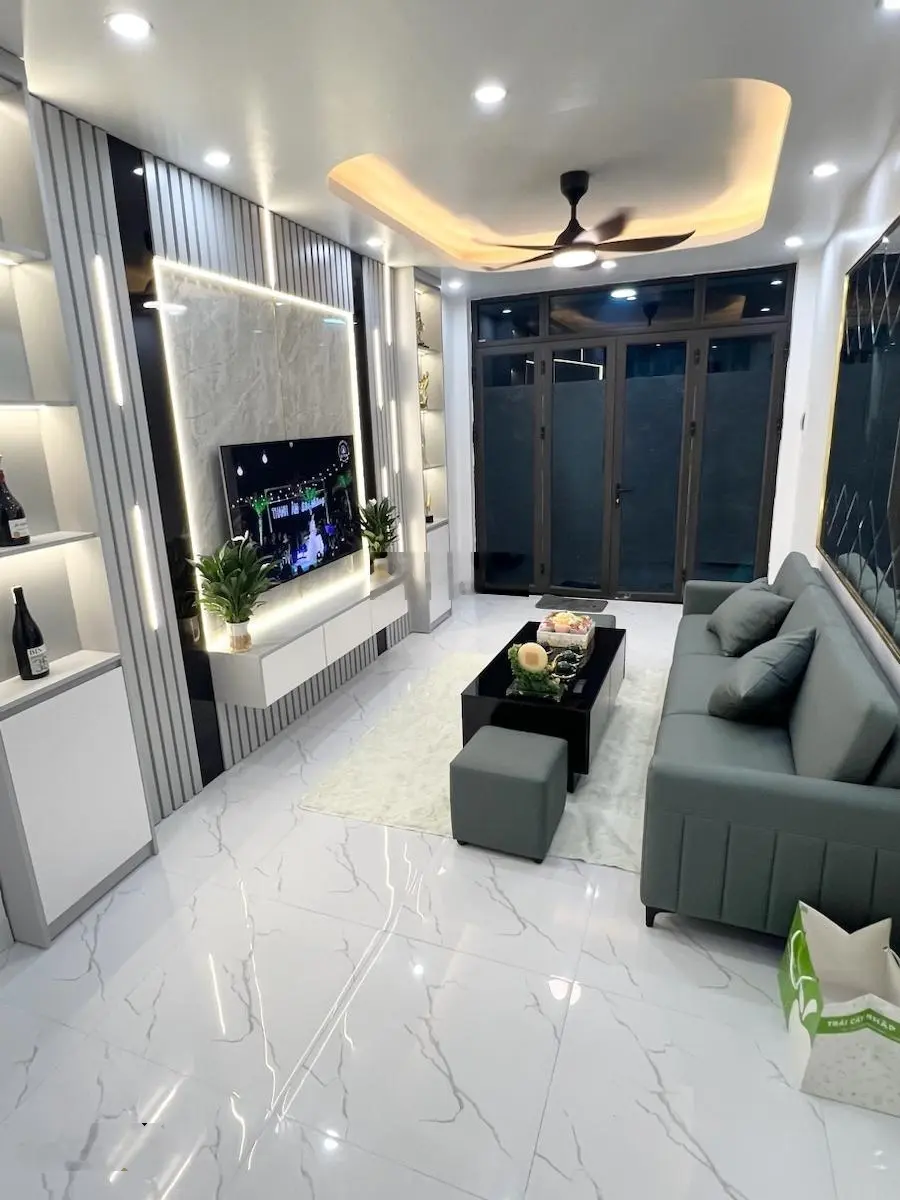 Thật 100-Bán Nhà khâm Thiêm - đống đa 40 m2 -4 tầng - 3.2 m mặt tiền - SIÊU PHẨM- 5.68 Tỉ