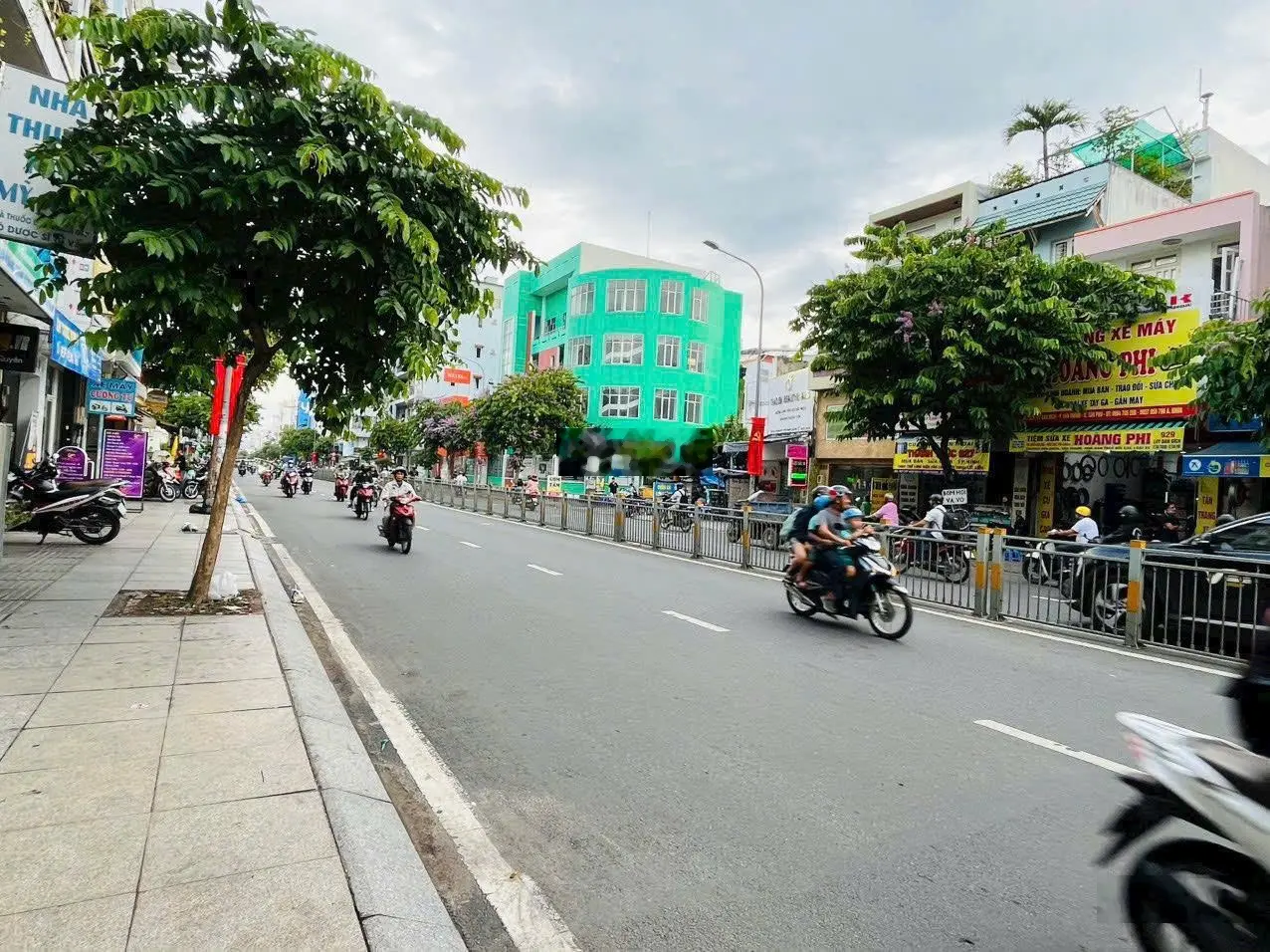 Bán nhà 2 mặt tiền DT 4.2mx22m, nhà 3 lầu, giá 18.5 tỷ, P. Tân Thành , Quận Tân Phú