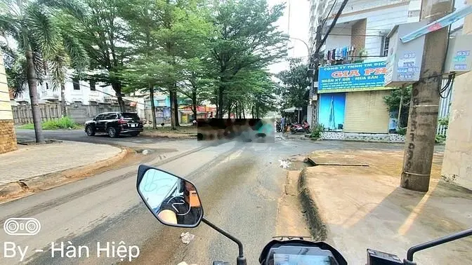 bán biệt thự đường 672, sát UBND Quận 9, PLB, Quận 9. giá 12 tỷ 500