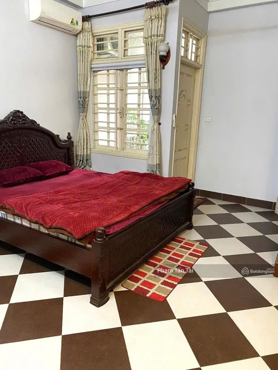 Cần bán nhà đang ở - 25m ra ô tô tránh - 35m ra mặt phố - nhà tự xây chắc chắn - cạnh công viên.