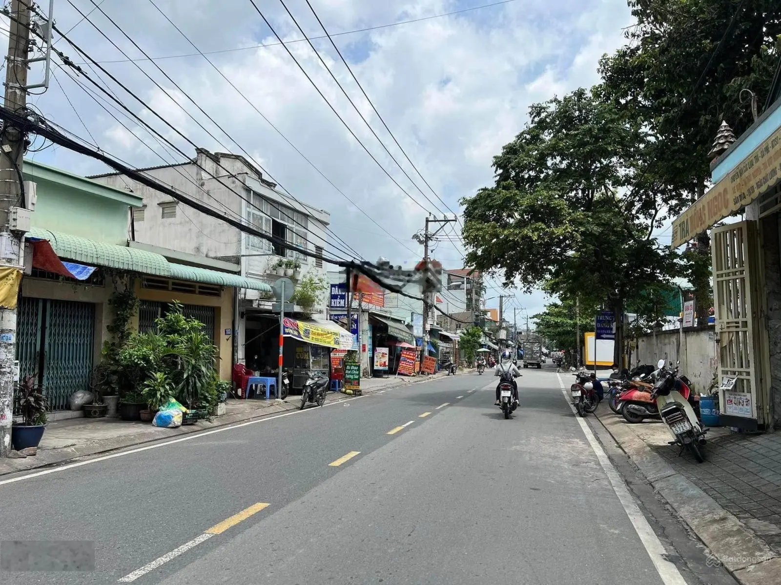 Bán đất gấp, cơ hội hiếm! Ngay MTĐ Lê Văn Tám gần chợ phường 8, TP. Cà Mau. DT: 100m2 / SHR