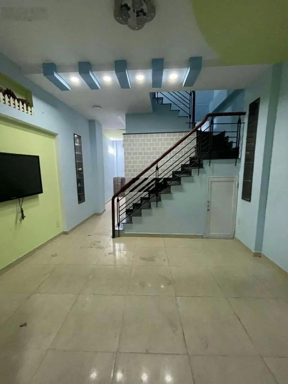 Bán nhà hẻm xe hơi chính chủ-Tạ Quang Bửu Quận 8, 56m2 - 3 tầng-BTCT-chỉ 6.8 tỷ-pháp lý chuẩn.