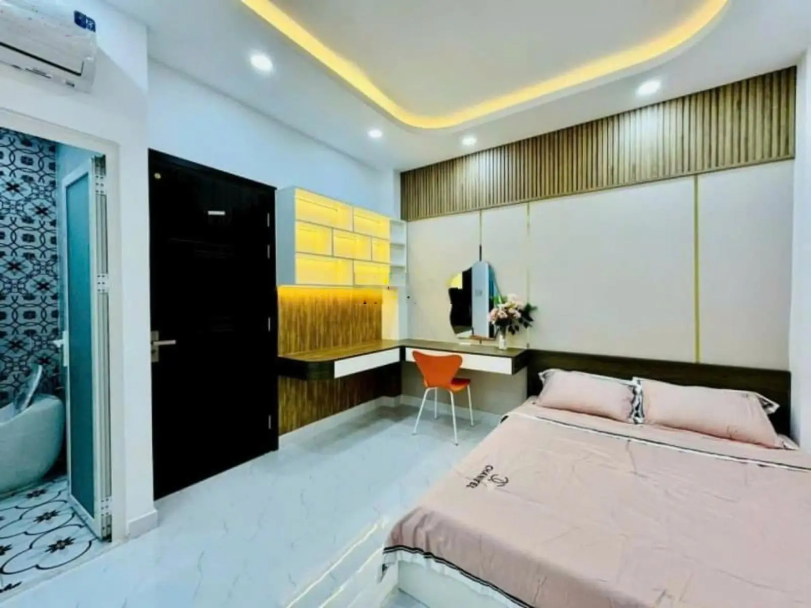 Bán nhanh nhà 1 trệt 2 lầu ngay Sư Vạn Hạnh, Phường 12, Quận 10, 68m2, sổ riêng
