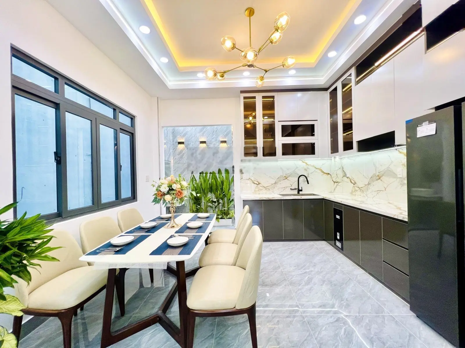 Nhà 3 lầu Hà Huy Giáp Q12 giáp Gò Vấp ngang 4.3m full option chưa tới 5 tỷ