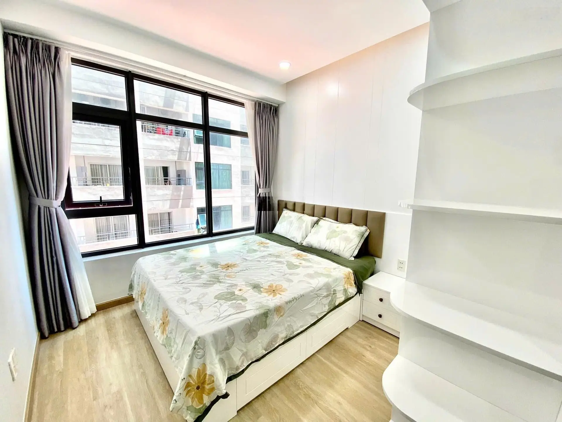 Bán căn góc Mường Thanh Viễn Triều, , Nha Trang, căn 520 toà 1B giá 2tỷ 280, 67m2, Full nội thất