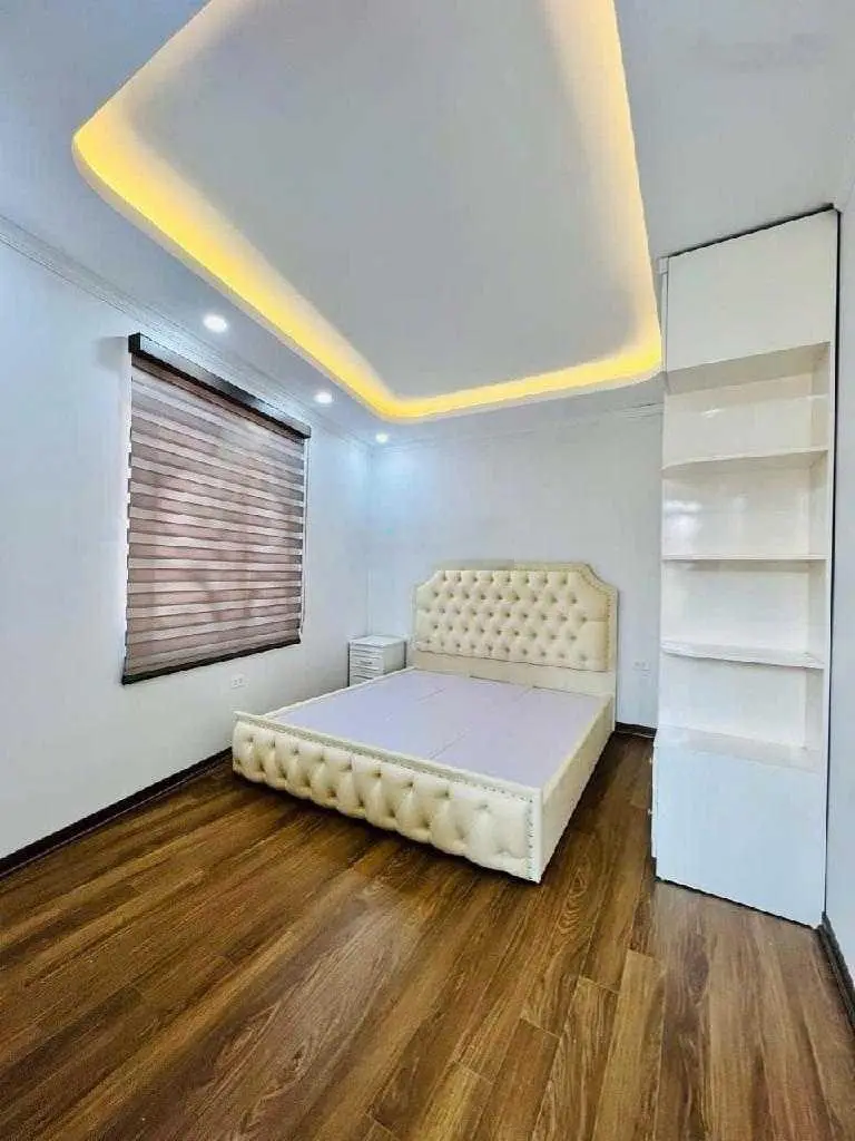 Hiếm Phố Trạm 42m2 x 5 tầng - ngõ ô tô thông - ô tô vào nhà