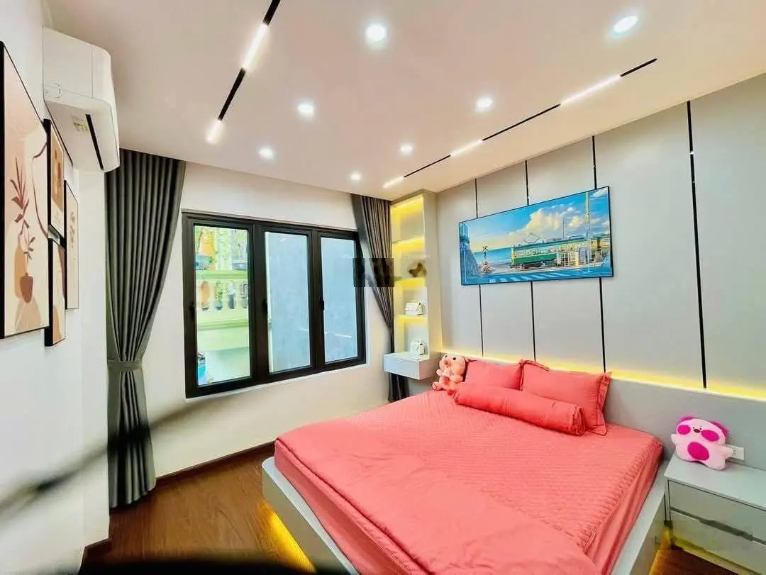 Rẻ quá, Lê Trọng Tấn, Hà Đông, DT 35m2, 5 tầng, giá 5.6 tỷ, ôtô tránh cách 5m, không còn căn thứ 2