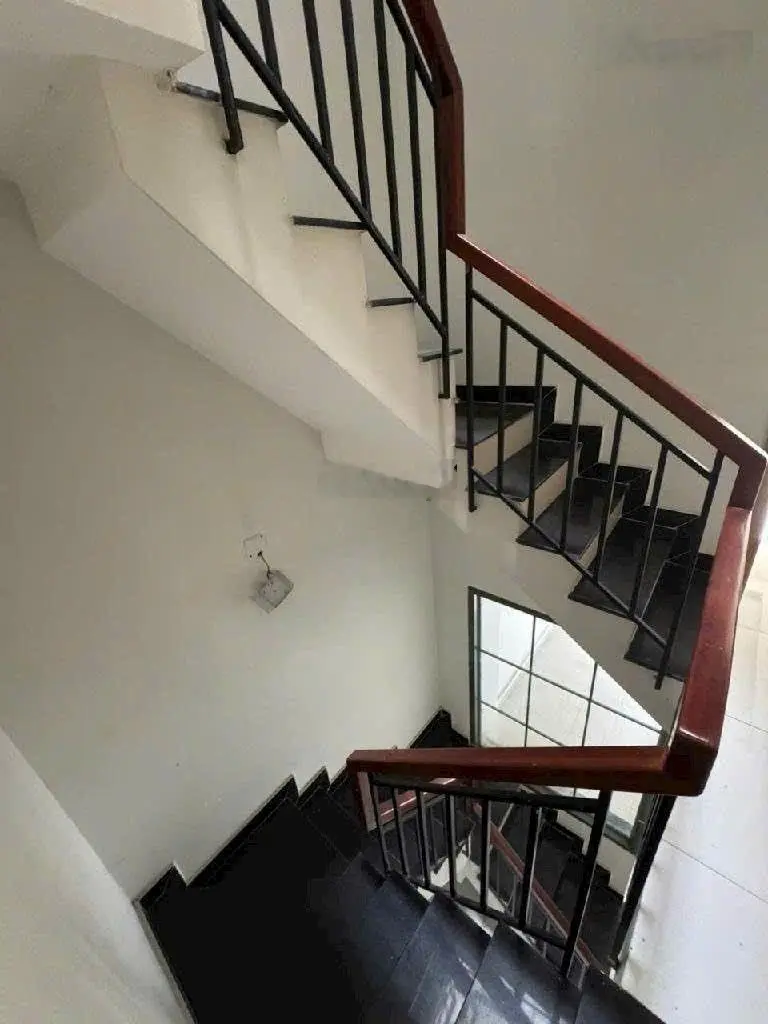 Nhà vip Trung tâm quận 8 chủ đang giảm nhạnh 400tr , chỉ còn 8 tỷ nhỉnh