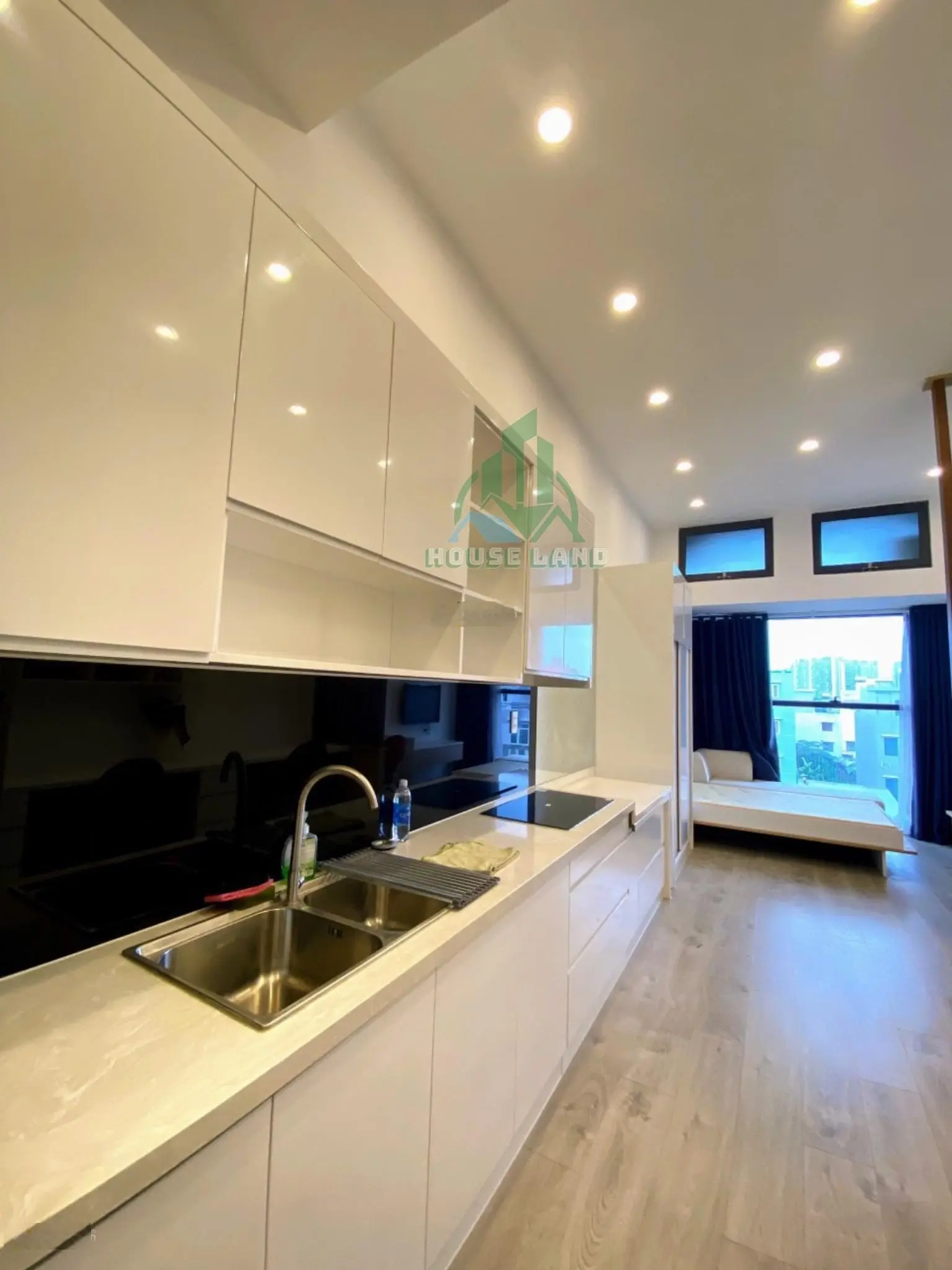 Bán căn hộ chung cư giá siêu hời chỉ 1,95 tỷ tại the sun avenue, 32m2