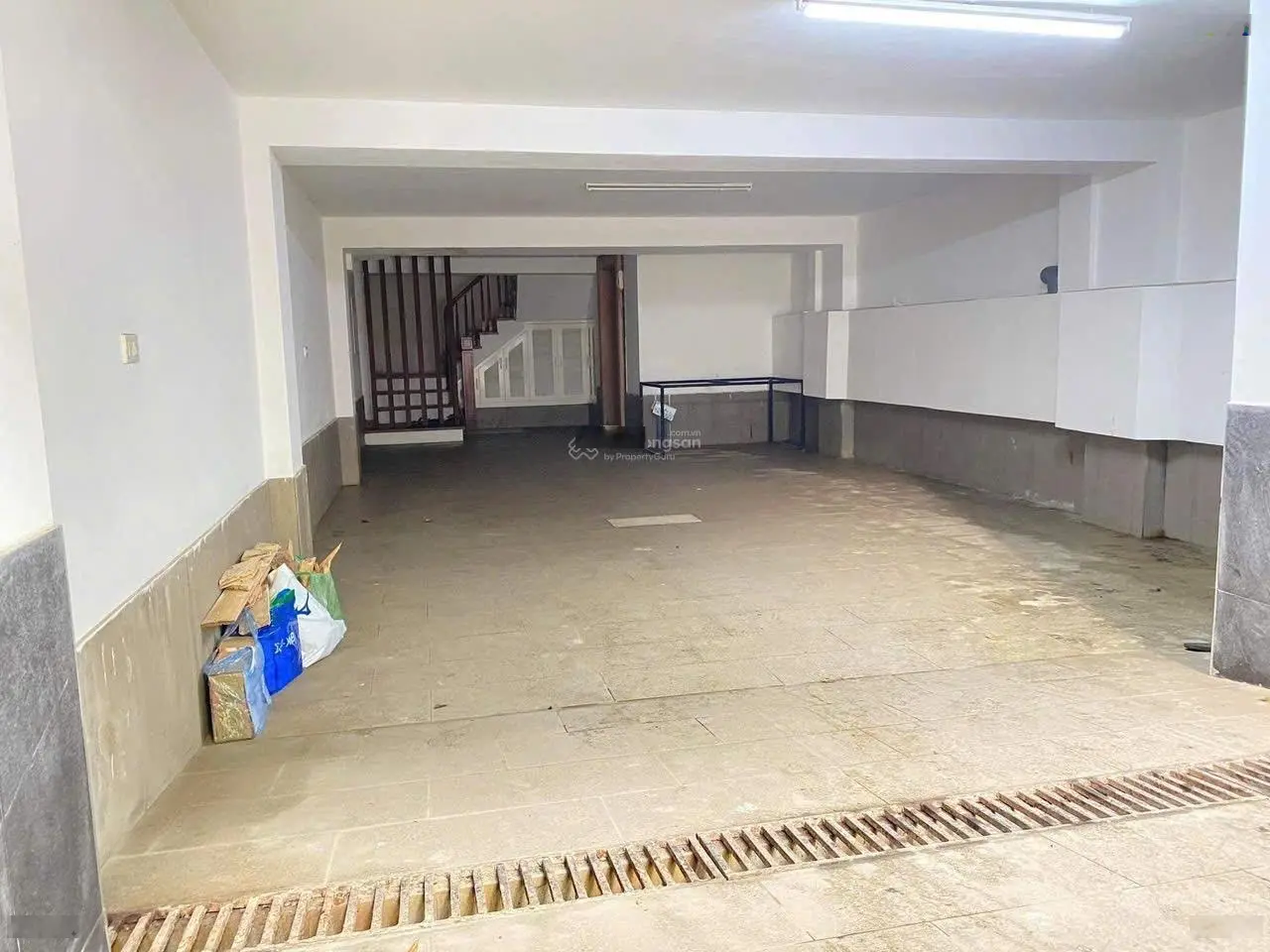 Hiếm! Bán Nhà Ngõ 40 Xuân La, Tây Hồ 95M, 6T Thang máy, Giá 35 tỷ ,MT 5.3M - 3 Ô Tô Tránh - Vỉa hè